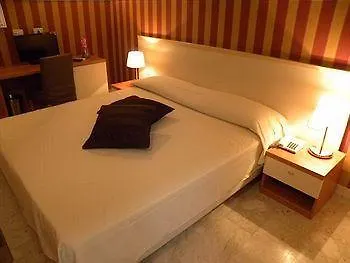 Centro ゲストハウス 3*